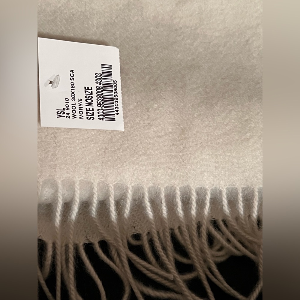 🛑SOLD🛑 SAINT LAURENT SCARF - Picture 9 of 10